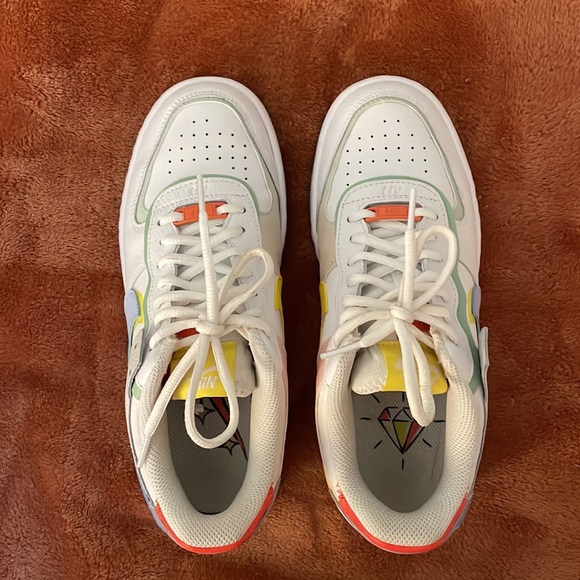 women’s Air Force 1 white hydrogen Size 8 - Picture 4 of 5